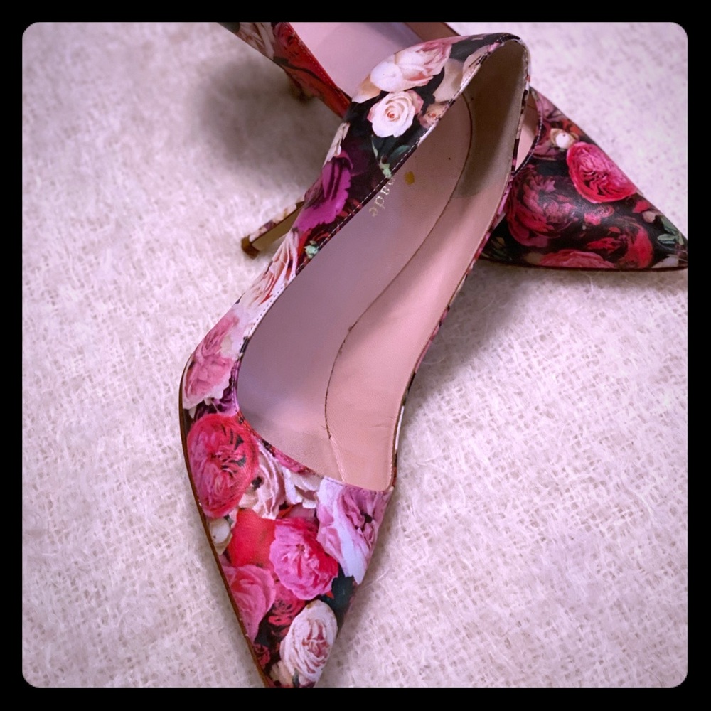 Kate Spade rose pumps